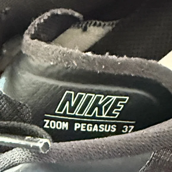 Women’s NIKE PEGASUS 37 size 9 Running Shoes - Picture 5 of 15